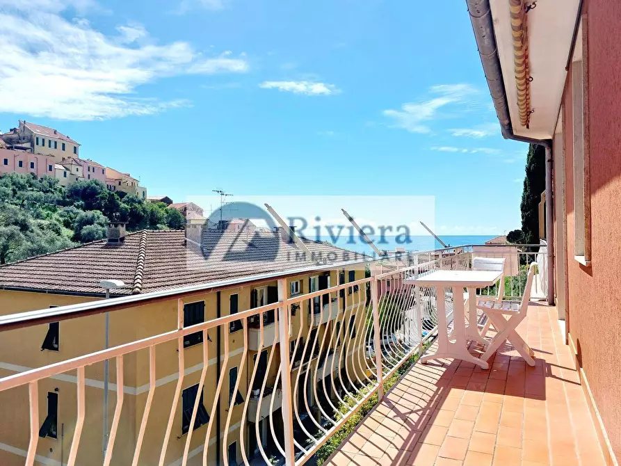 Immagine 3 di Appartamento in vendita  in via Solitario delle Alpi 13 a Cervo