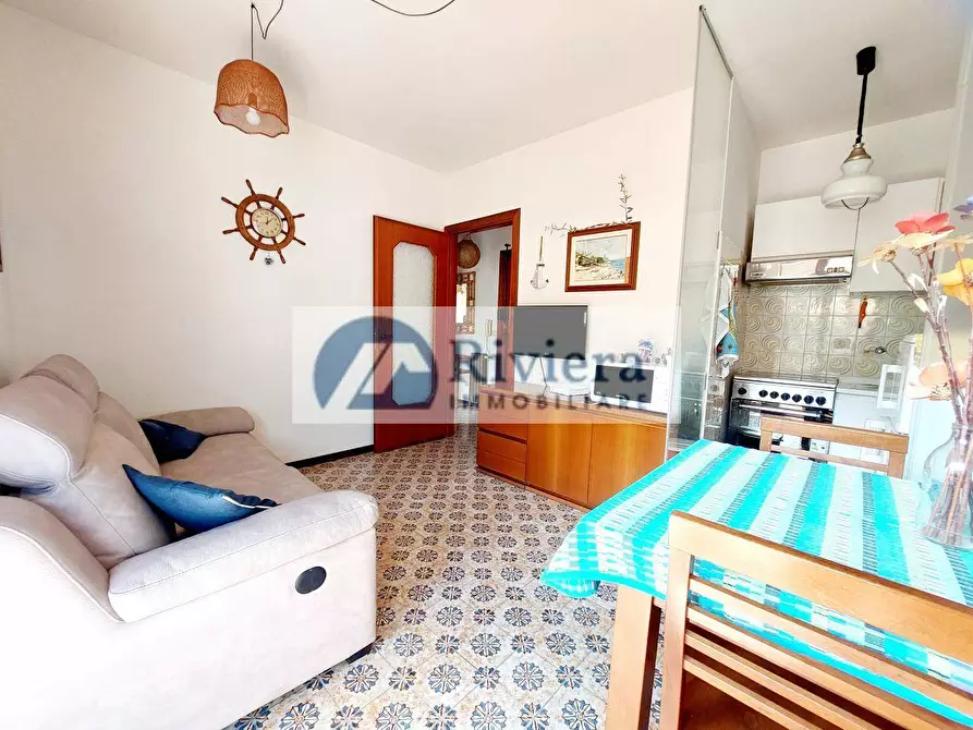 Immagine 17 di Appartamento in vendita  in via Solitario delle Alpi 13 a Cervo