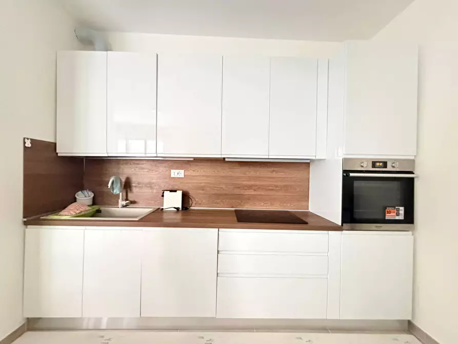 Immagine 2 di Appartamento in vendita  in piazza XXV Aprile a San Bartolomeo Al Mare