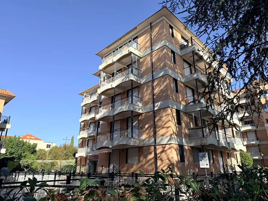 Immagine 26 di Appartamento in vendita  in piazza XXV Aprile a San Bartolomeo Al Mare