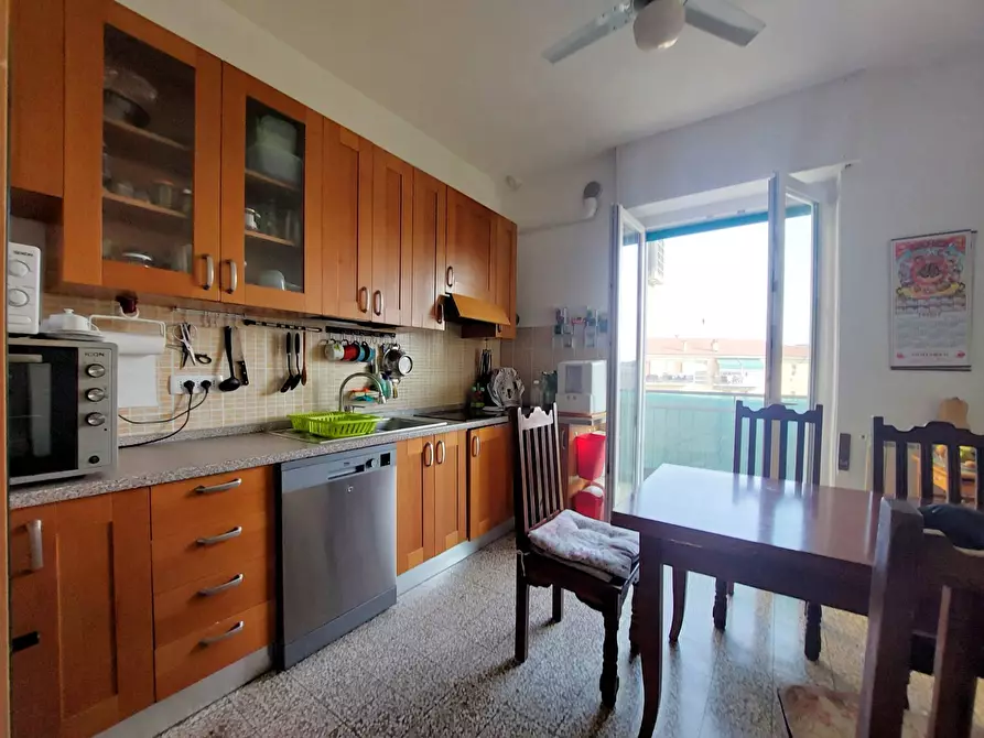 Immagine 8 di Appartamento in vendita  in Piazza Mameli 5 a Imperia