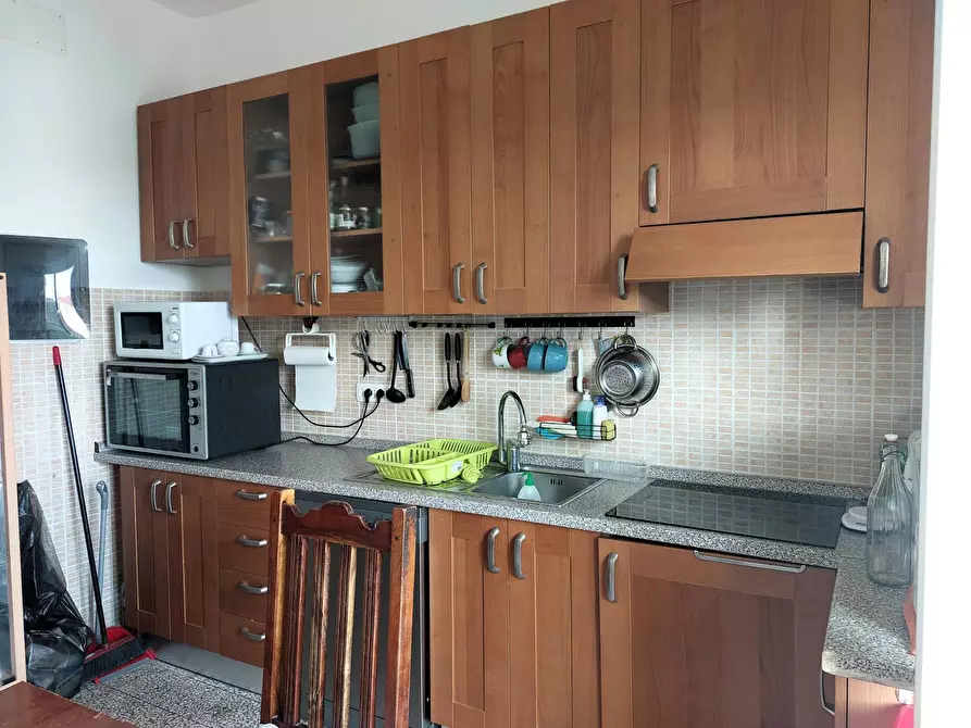 Immagine 15 di Appartamento in vendita  in Piazza Mameli 5 a Imperia