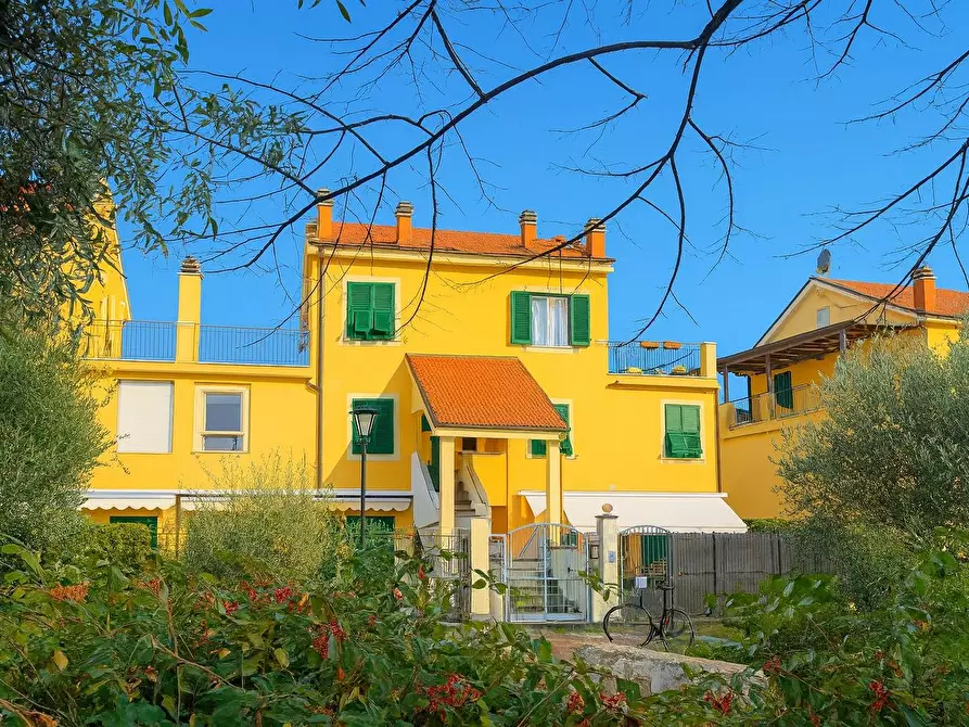 Immagine 1 di Appartamento in vendita  in via dello Spuntone 24 a San Bartolomeo Al Mare