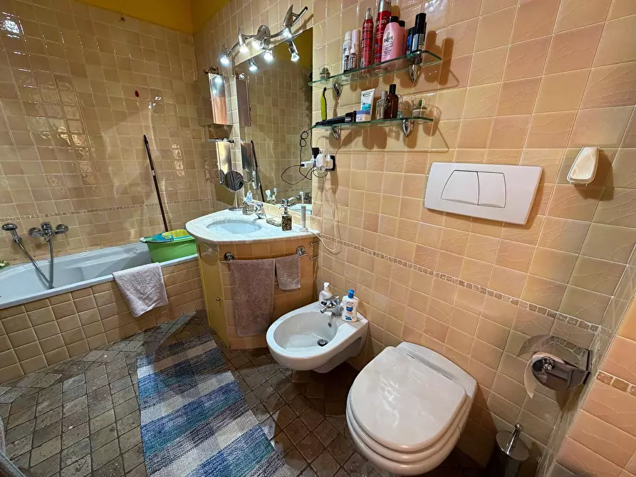 Immagine 11 di Appartamento in vendita  in via dello Spuntone 24 a San Bartolomeo Al Mare