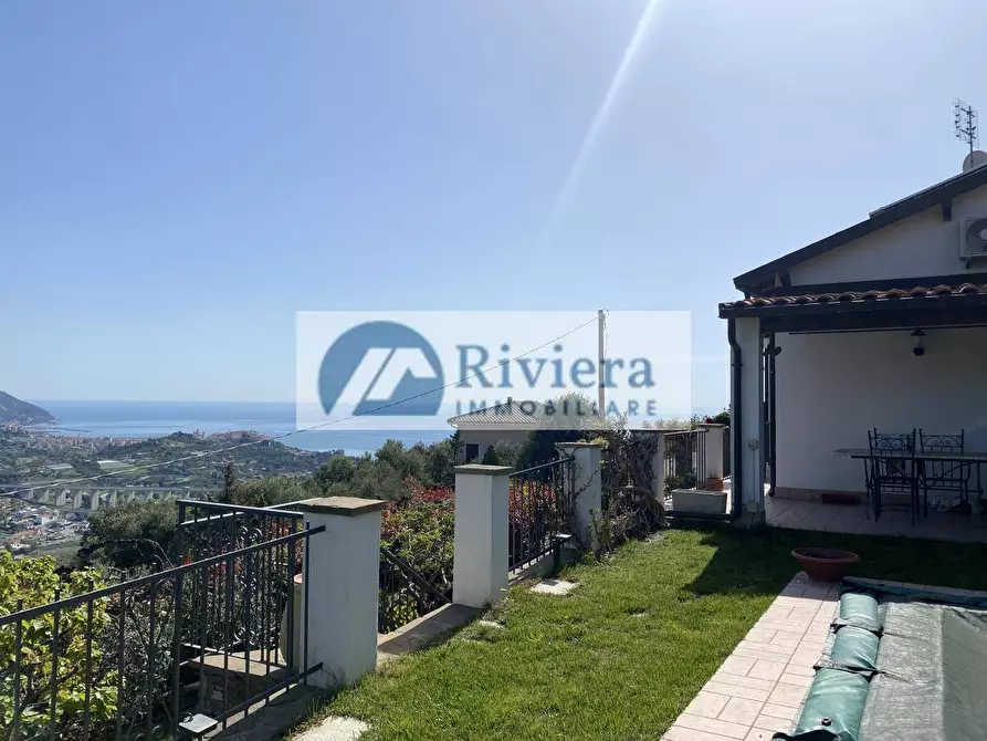 Immagine 5 di Villa in vendita  in Strada Civezza 55 a Imperia