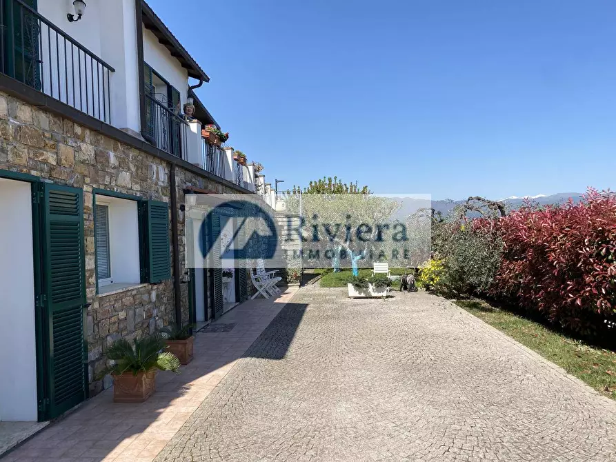 Immagine 13 di Villa in vendita  in Strada Civezza 55 a Imperia
