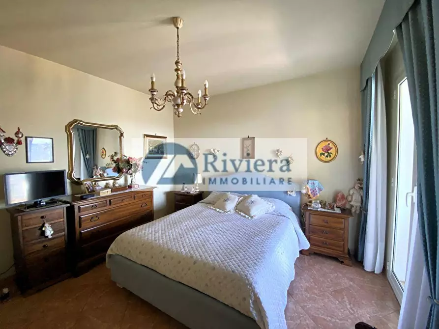 Immagine 25 di Villa in vendita  in Strada Civezza 55 a Imperia