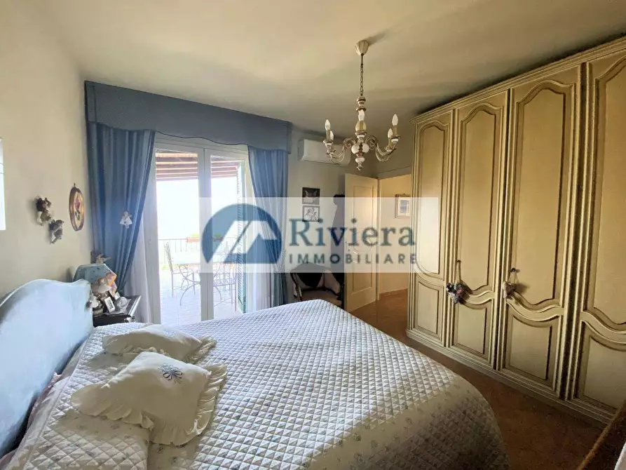 Immagine 26 di Villa in vendita  in Strada Civezza 55 a Imperia