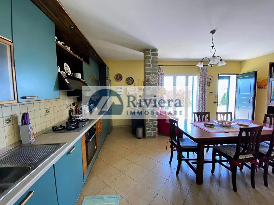 Immagine 34 di Villa in vendita  in Strada Civezza 55 a Imperia