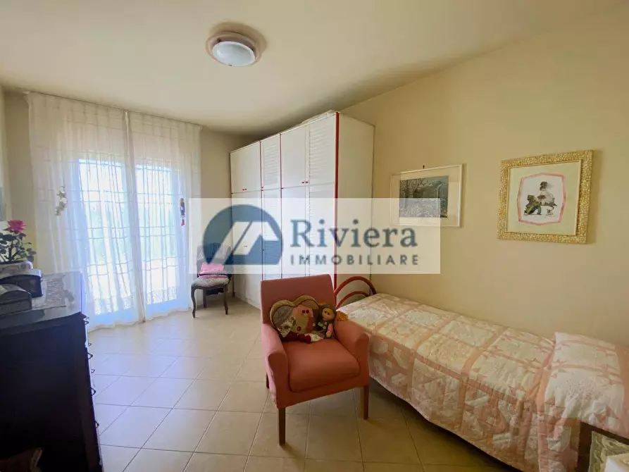 Immagine 38 di Villa in vendita  in Strada Civezza 55 a Imperia