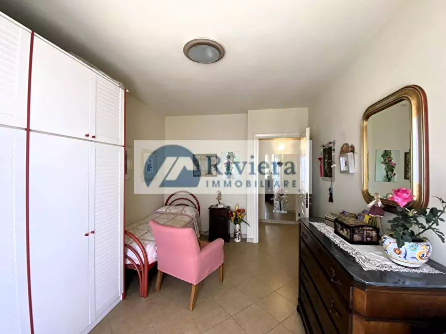 Immagine 39 di Villa in vendita  in Strada Civezza 55 a Imperia