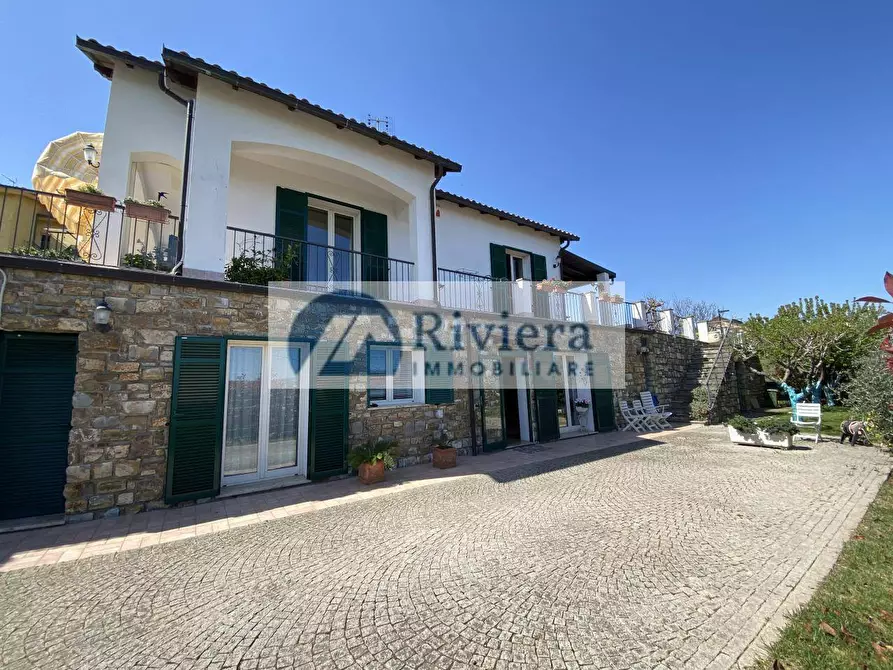 Immagine 57 di Villa in vendita  in Strada Civezza 55 a Imperia