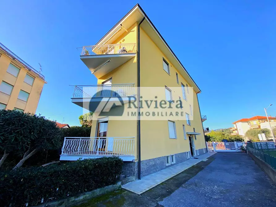 Immagine 2 di Appartamento in vendita  in Via de Maestri 2 a San Bartolomeo Al Mare