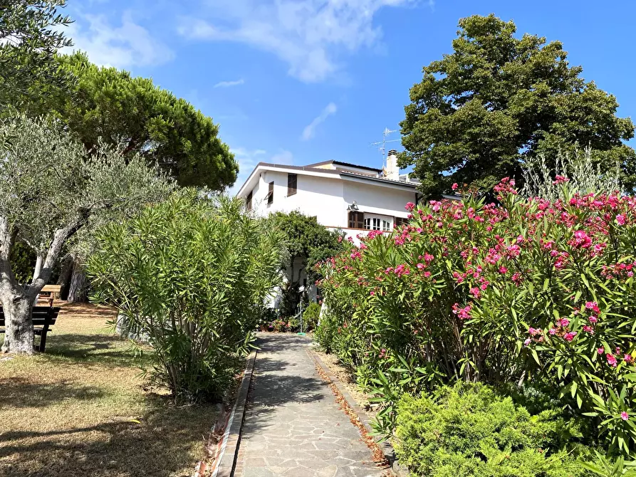 Immagine 2 di Casa semindipendente in vendita  in Strada Massabovi 13 a Imperia