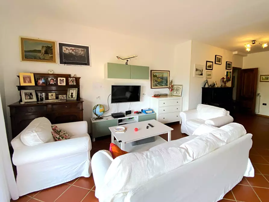 Immagine 8 di Casa semindipendente in vendita  in Strada Massabovi 13 a Imperia