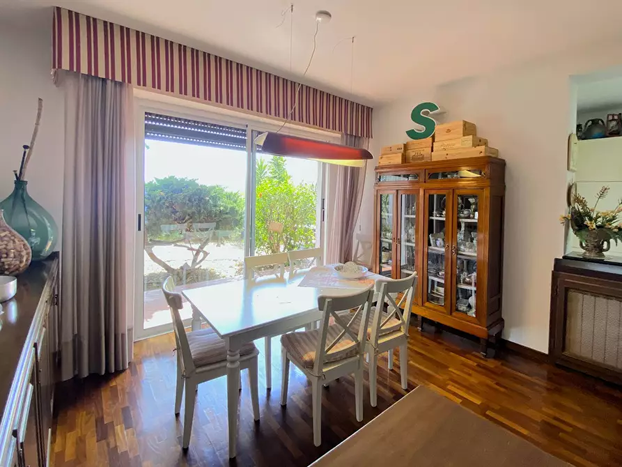 Immagine 12 di Casa semindipendente in vendita  in Strada Massabovi 13 a Imperia