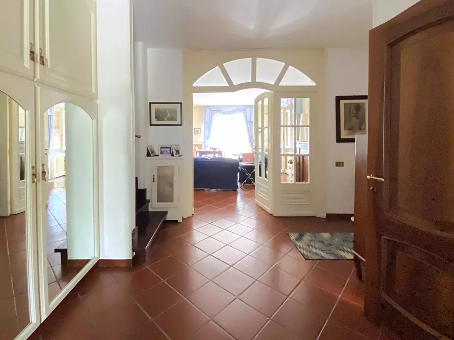 Immagine 6 di Casa semindipendente in vendita  in Strada Massabovi 13 a Imperia