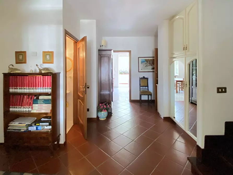 Immagine 13 di Casa semindipendente in vendita  in Strada Massabovi 13 a Imperia