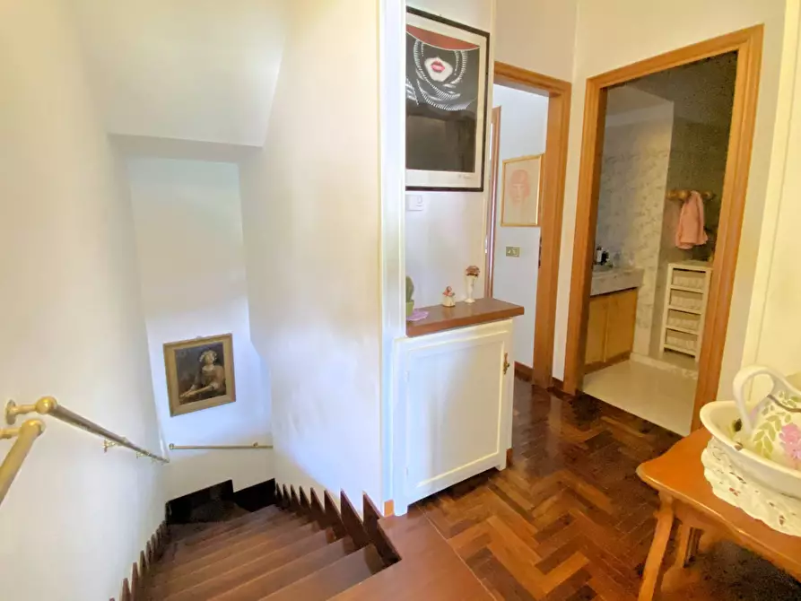 Immagine 15 di Casa semindipendente in vendita  in Strada Massabovi 13 a Imperia