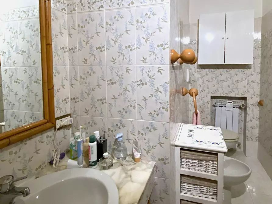 Immagine 21 di Casa semindipendente in vendita  in Strada Massabovi 13 a Imperia