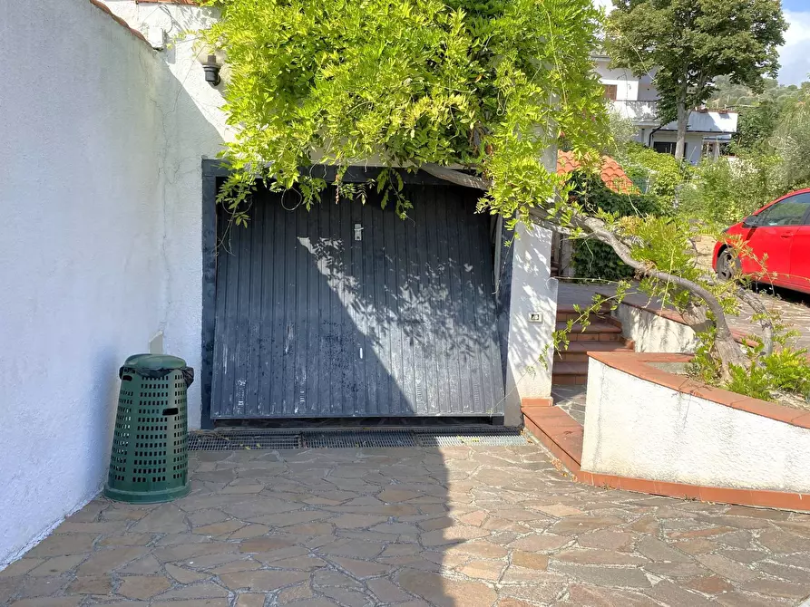 Immagine 24 di Casa semindipendente in vendita  in Strada Massabovi 13 a Imperia