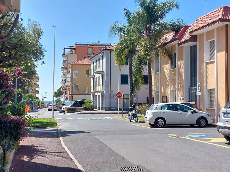 Immagine 2 di Box auto in vendita  in XXV Aprile a San Bartolomeo Al Mare