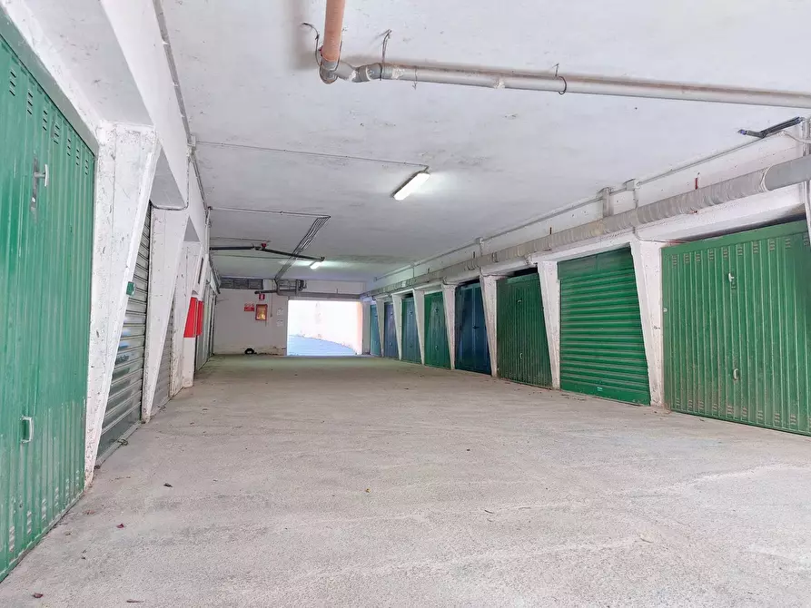 Immagine 6 di Box auto in vendita  in XXV Aprile a San Bartolomeo Al Mare