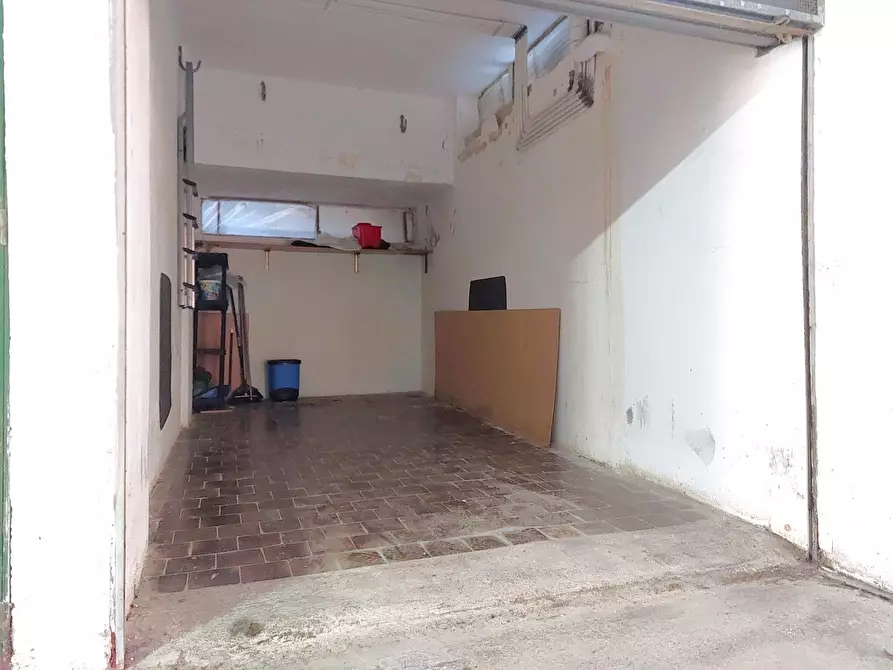 Immagine 11 di Box auto in vendita  in XXV Aprile a San Bartolomeo Al Mare