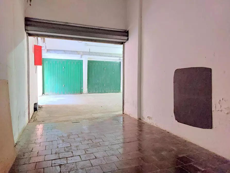 Immagine 12 di Box auto in vendita  in XXV Aprile a San Bartolomeo Al Mare