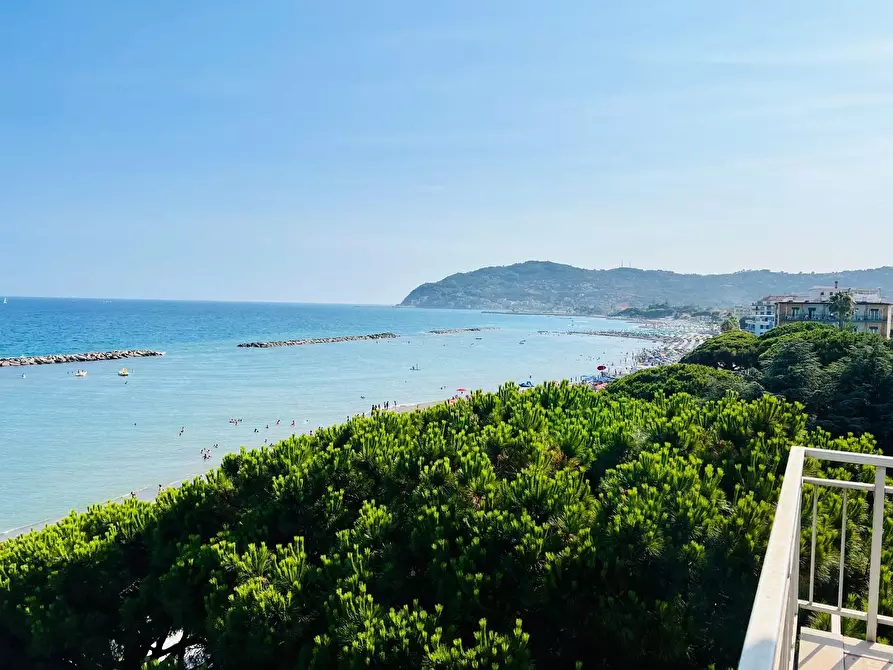 Immagine 19 di Appartamento in vendita  in delle Nazioni 51 a San Bartolomeo Al Mare