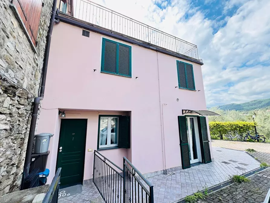 Immagine 21 di Appartamento in vendita  in Piazza a Andora