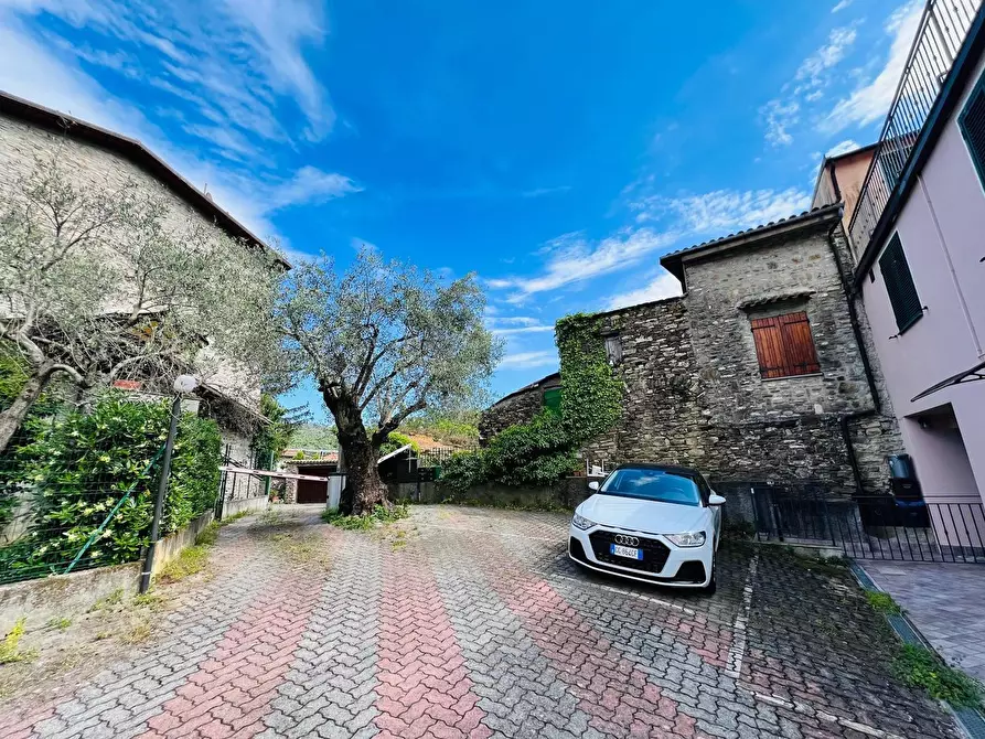 Immagine 22 di Appartamento in vendita  in Piazza a Andora