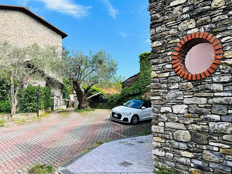 Immagine 24 di Appartamento in vendita  in Piazza a Andora