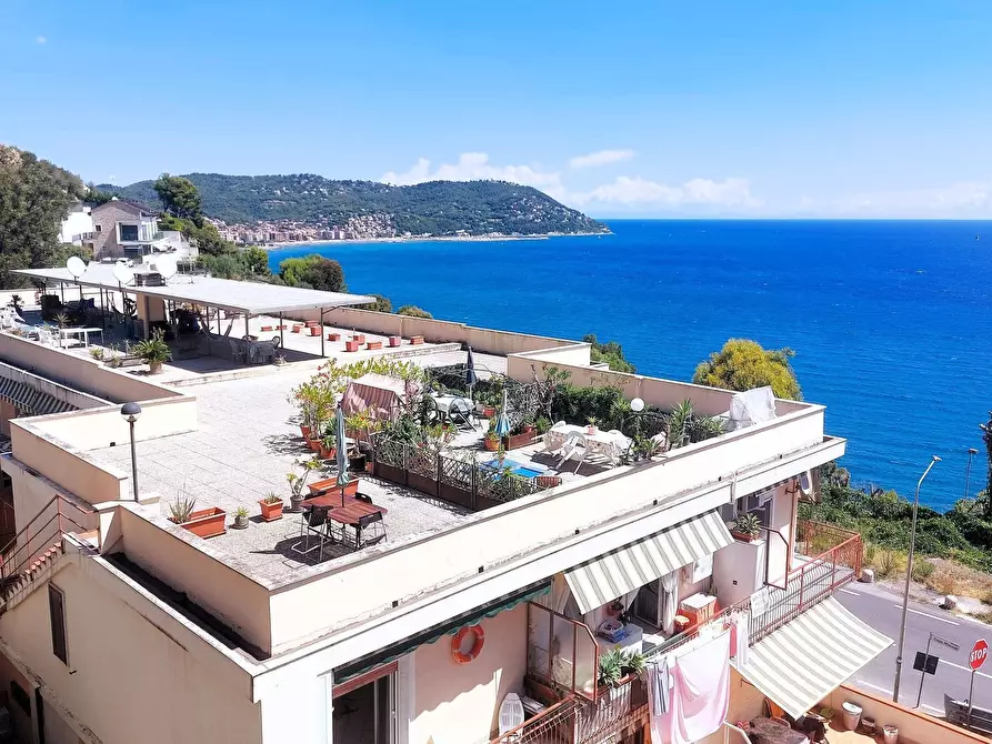 Immagine 27 di Appartamento in vendita  in Privata Mimosa Capo 18 a Badalucco