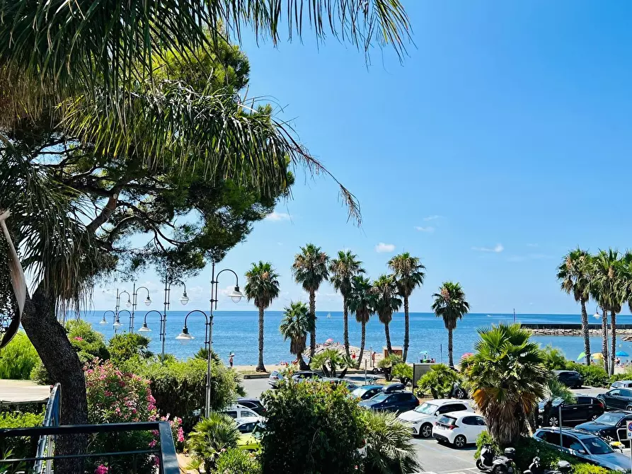 Immagine 1 di Appartamento in vendita  in alla Foce 27 a Badalucco