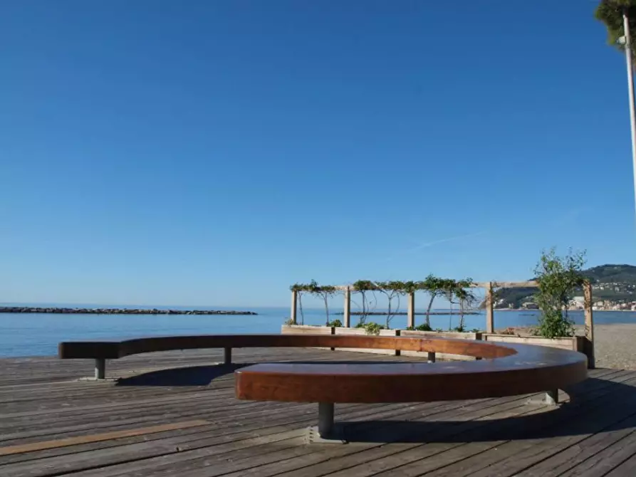 Immagine 8 di Cantina in vendita  in Aurelia 82 a San Bartolomeo Al Mare