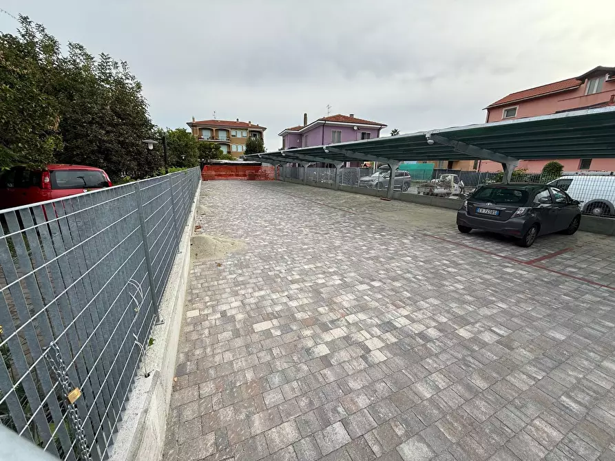 Immagine 1 di Box auto in vendita  in Saponiera a Diano Arentino