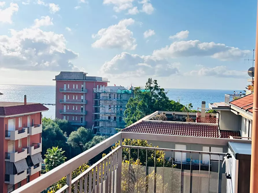 Immagine 1 di Appartamento in vendita  in Gallinara 6 a San Bartolomeo Al Mare