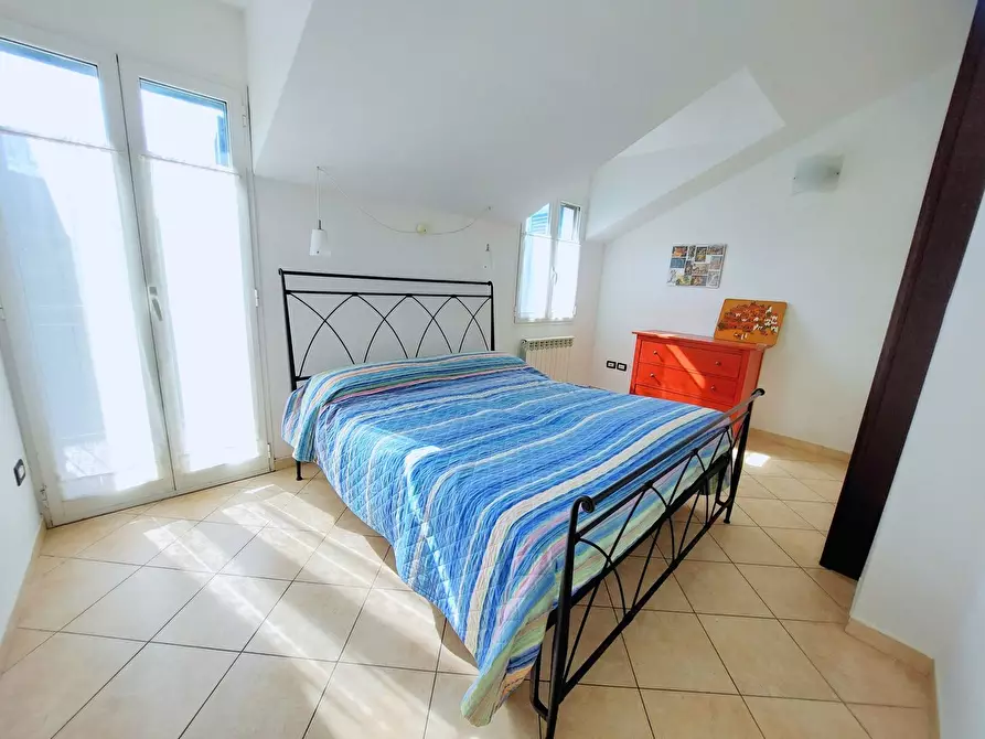 Immagine 16 di Appartamento in vendita  in via Diano San Pietro a Diano Arentino