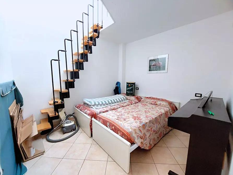 Immagine 21 di Appartamento in vendita  in via Diano San Pietro a Diano Arentino