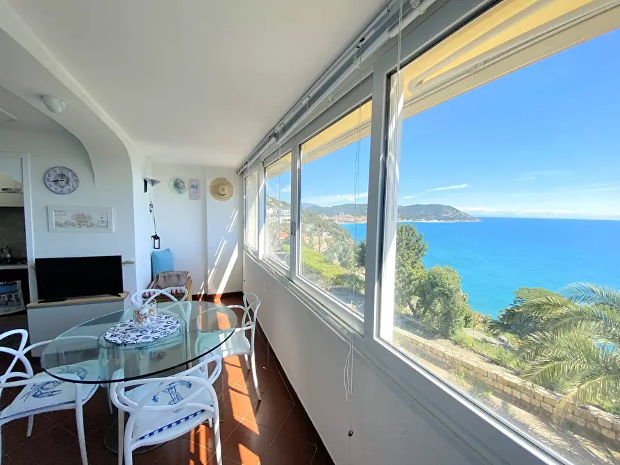 Immagine 4 di Appartamento in vendita  in Privata Mimosa Capo 14 a Badalucco