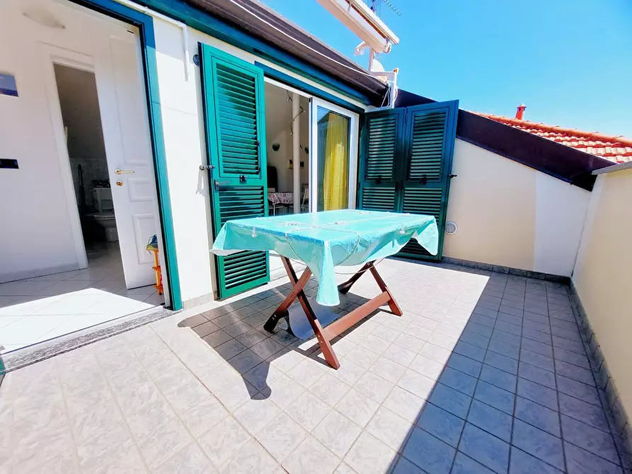 Immagine 8 di Appartamento in vendita  in Cà Rossa 36 a Diano Arentino