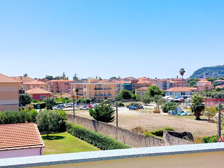 Immagine 11 di Appartamento in vendita  in Cà Rossa 36 a Diano Arentino