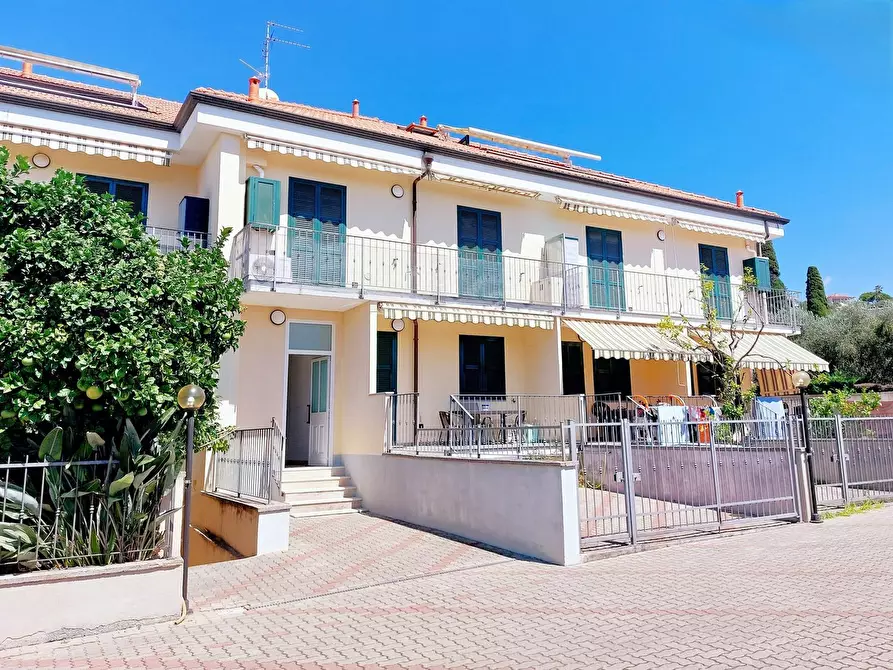 Immagine 21 di Appartamento in vendita  in Cà Rossa 36 a Diano Arentino