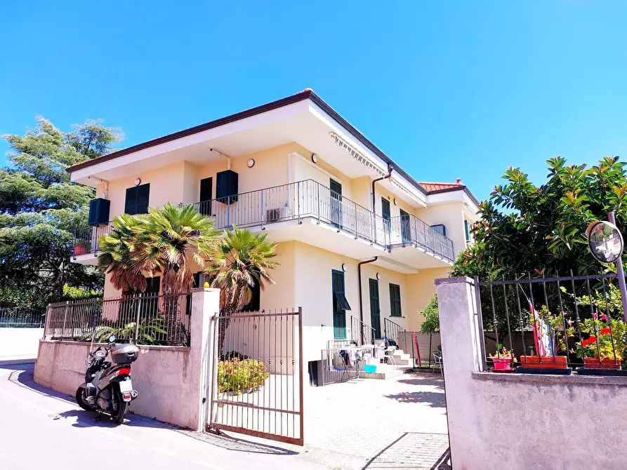 Immagine 24 di Appartamento in vendita  in Cà Rossa 36 a Diano Arentino