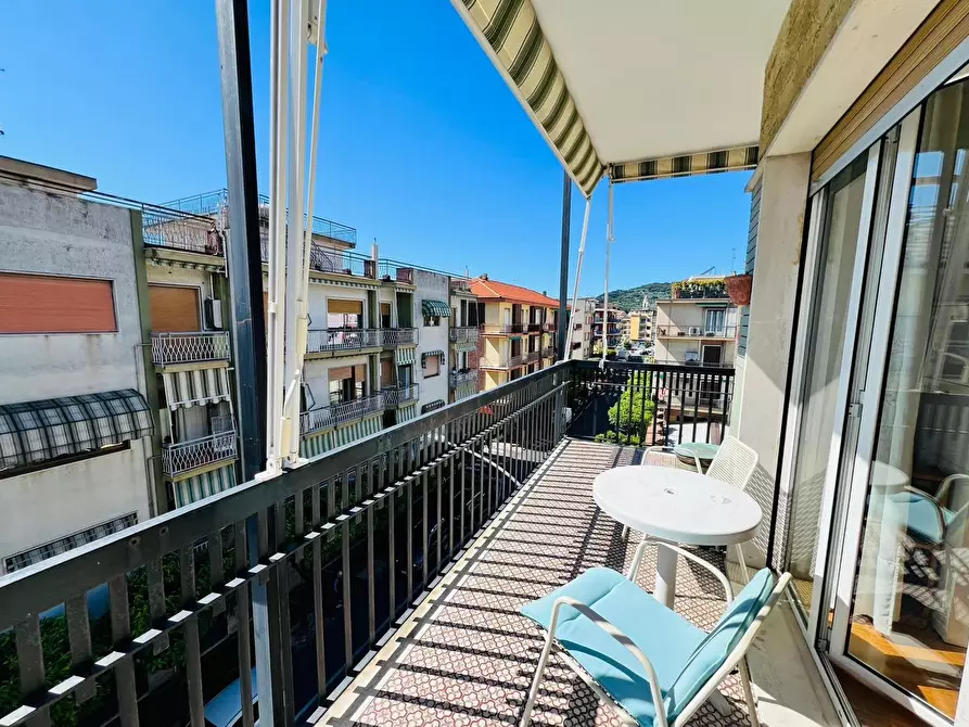 Immagine 23 di Appartamento in vendita  in Kennedy 63 a Diano Arentino