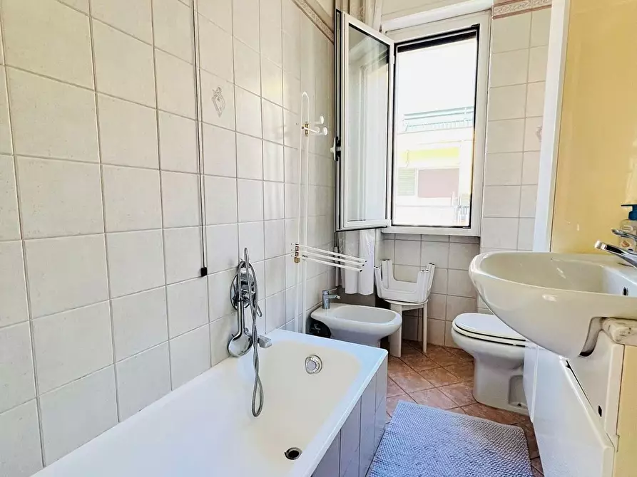 Immagine 28 di Appartamento in vendita  in Kennedy 63 a Diano Arentino