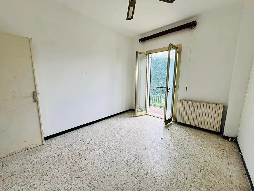 Immagine 4 di Casa indipendente in vendita  in Tavole 12 a Aquila D'arroscia