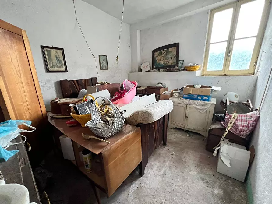 Immagine 5 di Casa indipendente in vendita  in Tavole 12 a Aquila D'arroscia