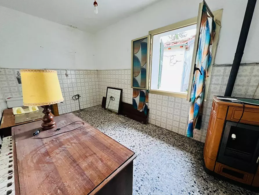 Immagine 9 di Casa indipendente in vendita  in Tavole 12 a Aquila D'arroscia